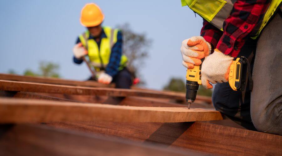 Professional metal roof installation in Creve Coeur, IL